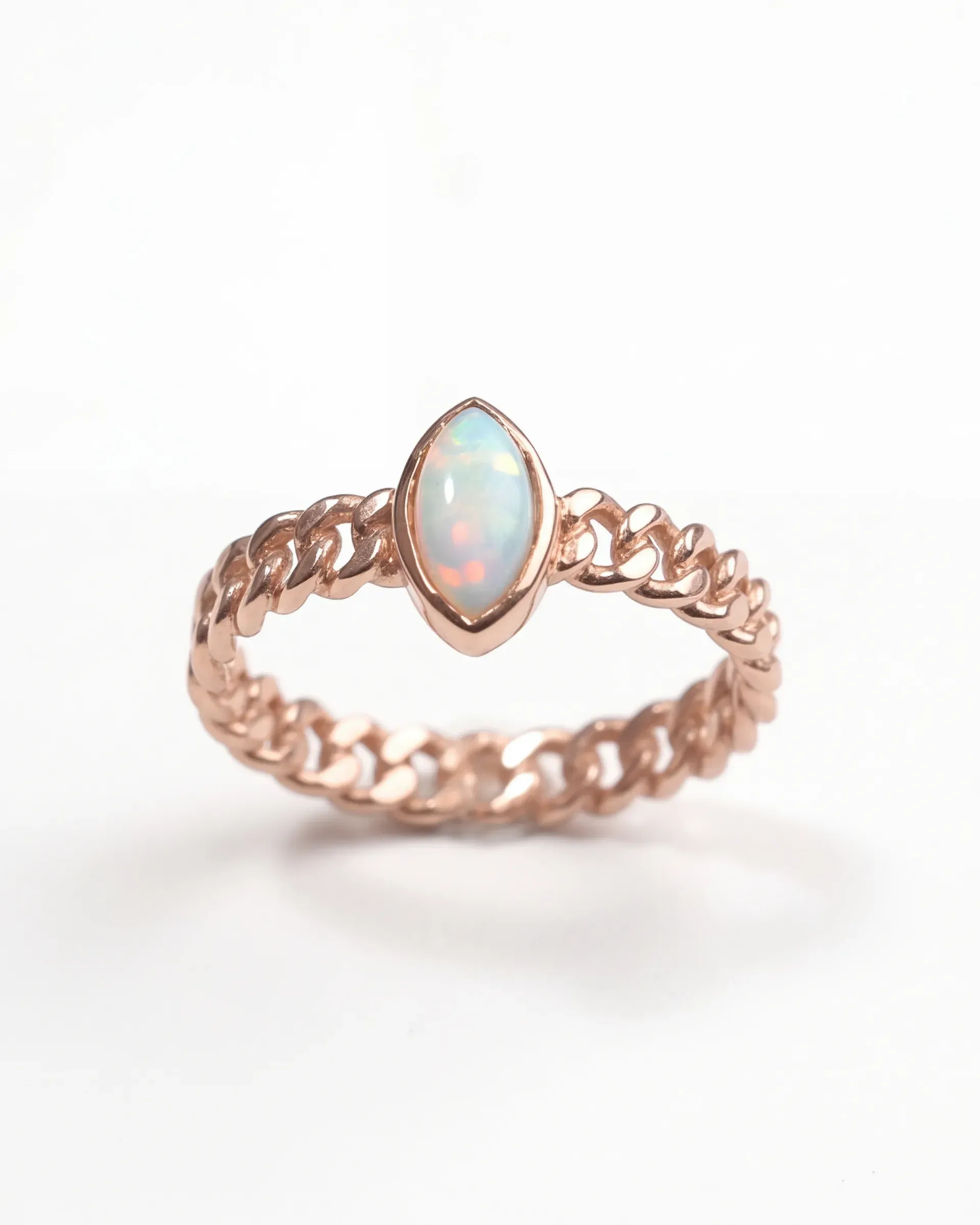 Opal Taşlı Zincir Model Yüzük